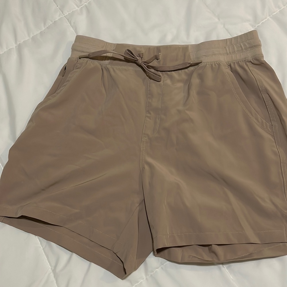 Baleaf 5 inch inseam tan shorts